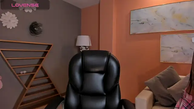 HannahJamesX online show from 10, 2, 2025