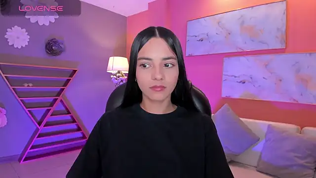 HannahJamesX online show from 18, 2, 2025