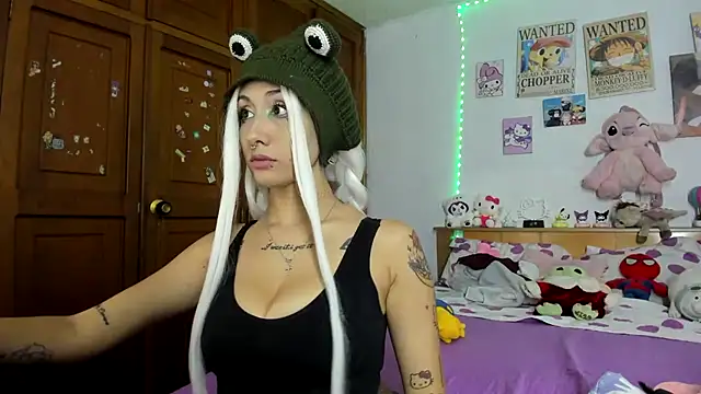 LunaDeCristall online show from 12, 10, 2025