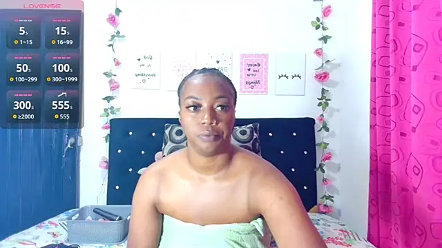 CiaraEbony online show from 28, 11, 2025