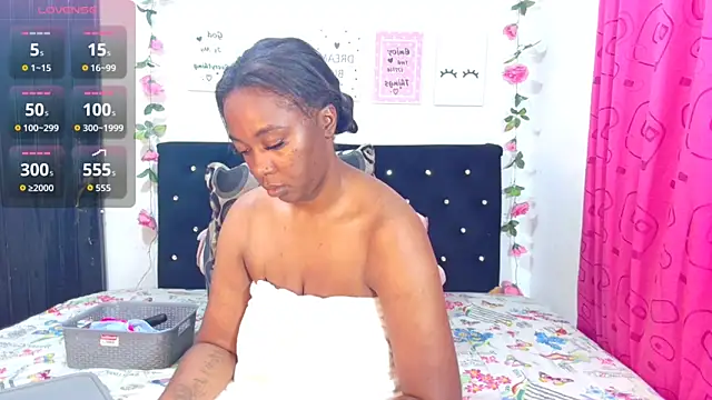 Snapshot of CiaraEbony chatting on 1, 3, 2026 CiaraEbony online show from 1, 3, 2026