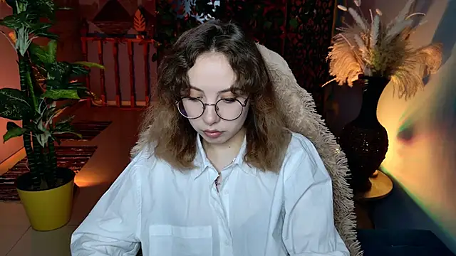 JasmineMilko online show from 4, 4, 2026