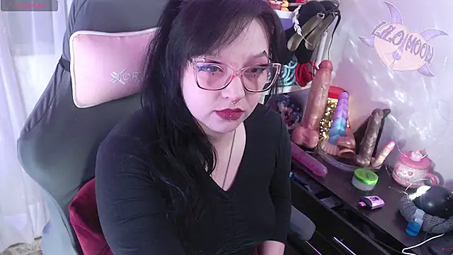 LiloMoon69 online show from 6, 10, 2025