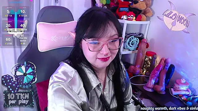 LiloMoon69 online show from 22, 12, 2025