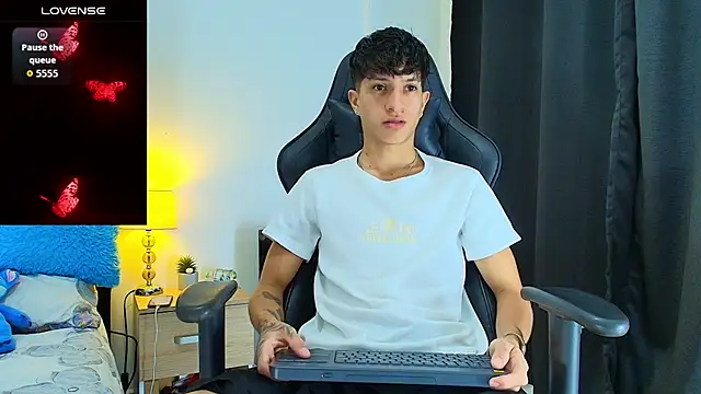 Snapshot of _CamiloBass chatting on 21, 6, 2026 CamiloBass online show from 21, 6, 2026