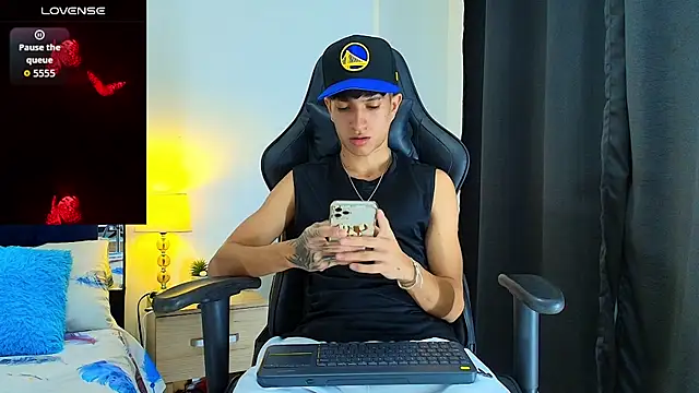 Snapshot of _CamiloBass chatting on 23, 6, 2026 CamiloBass online show from 23, 6, 2026