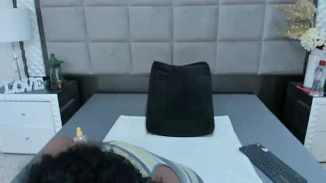 OliviaBurning online show from 19, 12, 2025