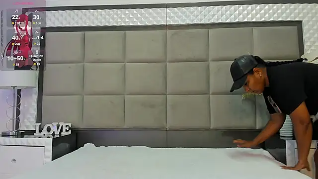 OliviaBurning online show from 28, 10, 2025