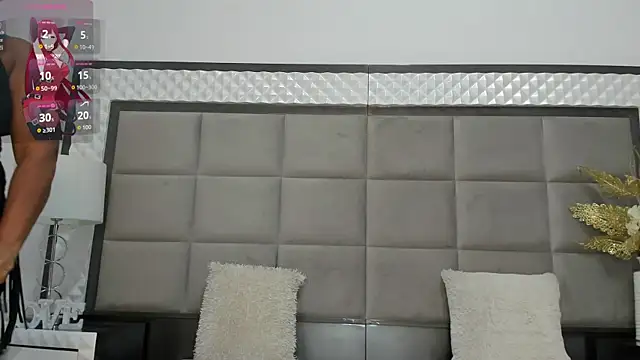 OliviaBurning online show from 11, 10, 2025