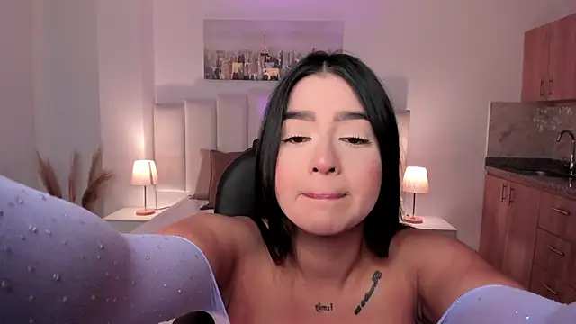 amelie jhons online show from 17, 9, 2025