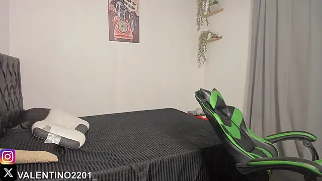 Valentino Xander online show from 18, 9, 2025