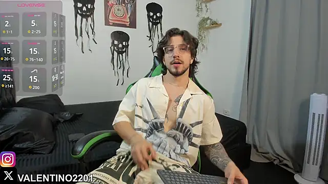 Valentino Xander online show from 31, 10, 2025