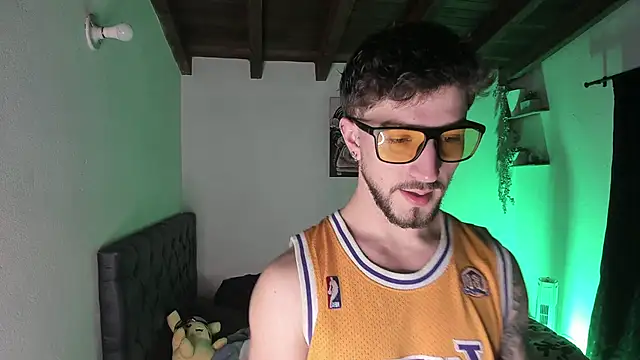 Valentino Xander online show from 22, 3, 2025