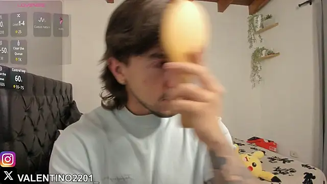 Valentino Xander online show from 12, 10, 2025