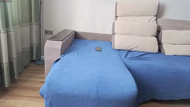 MilaaMilaa online show from 3, 2, 2026