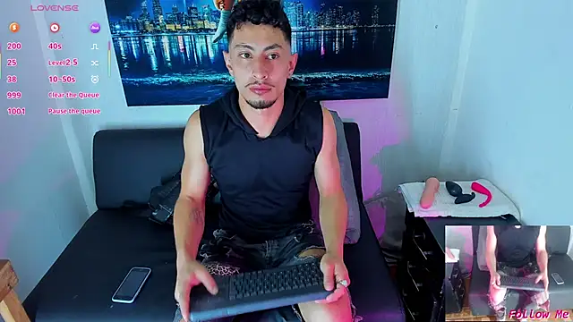 Piggy Eddy online show from 5, 10, 2025