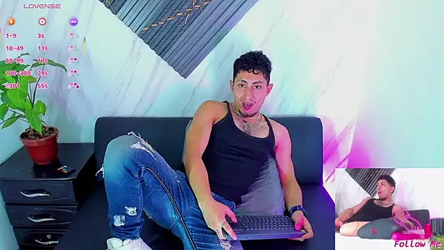 Piggy Eddy online show from 26, 11, 2025