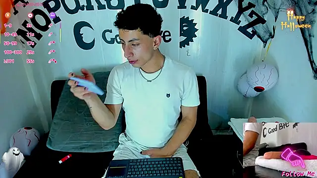 Piggy Eddy online show from 30, 10, 2025