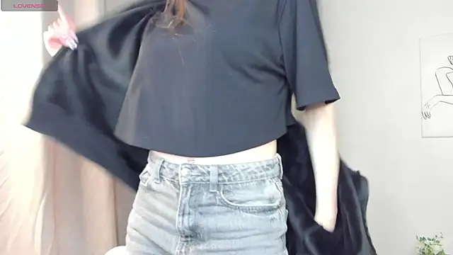 Nicole Charm online show from 25, 2, 2025