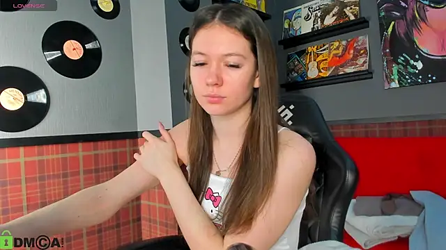 Snapshot of Nicole_Charm chatting on 11, 2, 2026 Nicole Charm online show from 11, 2, 2026