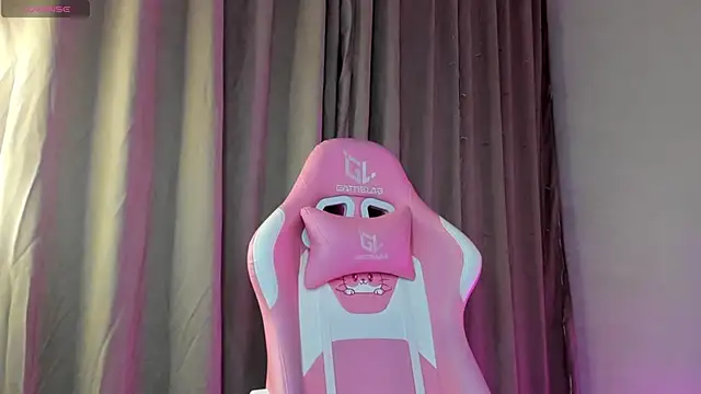 Nicole Charm online show from 3, 2, 2025