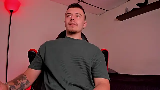 Snapshot of james_connor2 chatting on 30, 10, 2025 james connor2 online show from 30, 10, 2025