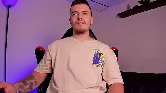 Snapshot of james_connor2 chatting on 3, 11, 2025 james connor2 online show from 3, 11, 2025