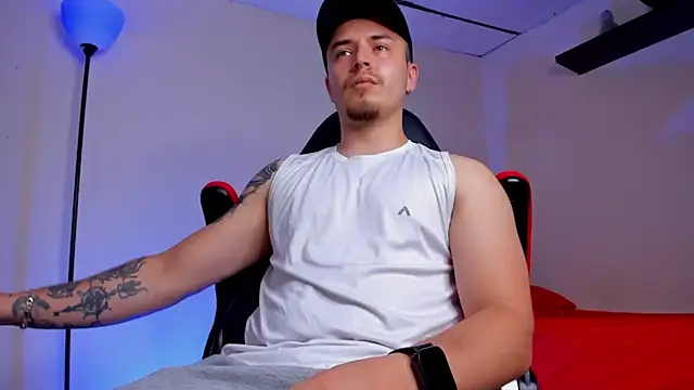 Snapshot of james_connor2 chatting on 4, 10, 2025 james connor2 online show from 4, 10, 2025