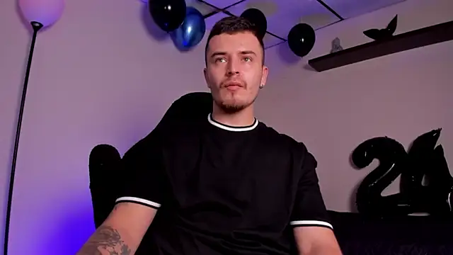 Snapshot of james_connor2 chatting on 24, 11, 2025 james connor2 online show from 24, 11, 2025