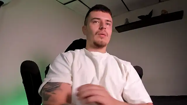 Snapshot of james_connor2 chatting on 12, 2, 2026 james connor2 online show from 12, 2, 2026