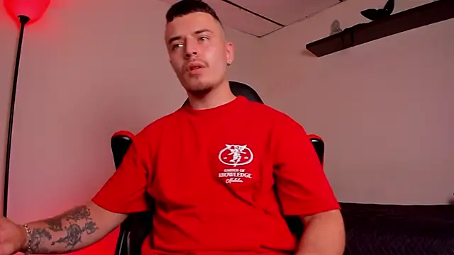 Snapshot of james_connor2 chatting on 23, 10, 2025 james connor2 online show from 23, 10, 2025