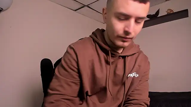 Snapshot of james_connor2 chatting on 20, 12, 2025 james connor2 online show from 20, 12, 2025