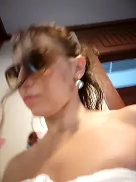 Izabella Bella online show from 2, 5, 2026