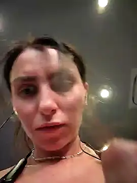 Izabella Bella online show from 18, 3, 2025