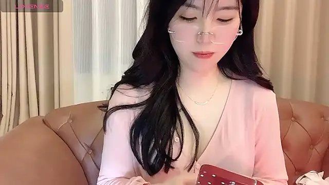 NickiBloom online show from 21, 2, 2025