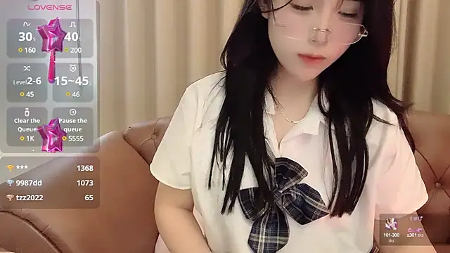 NickiBloom online show from 22, 2, 2025