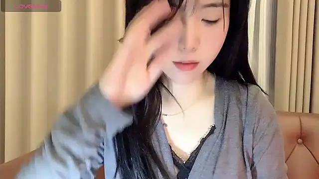 NickiBloom online show from 8, 2, 2025