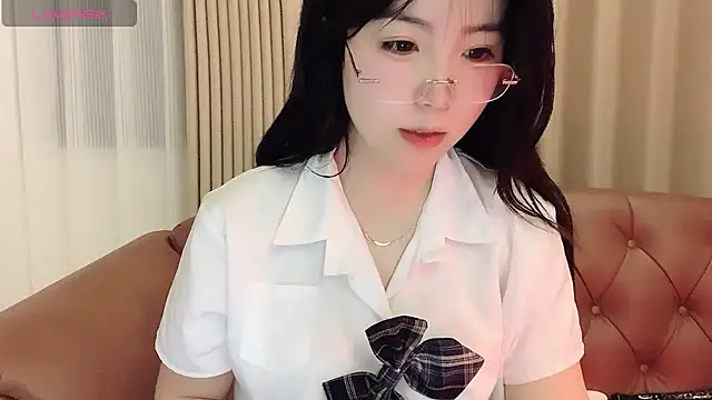 NickiBloom online show from 27, 2, 2025