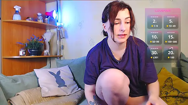 Caroline1995 online show from 4, 12, 2025