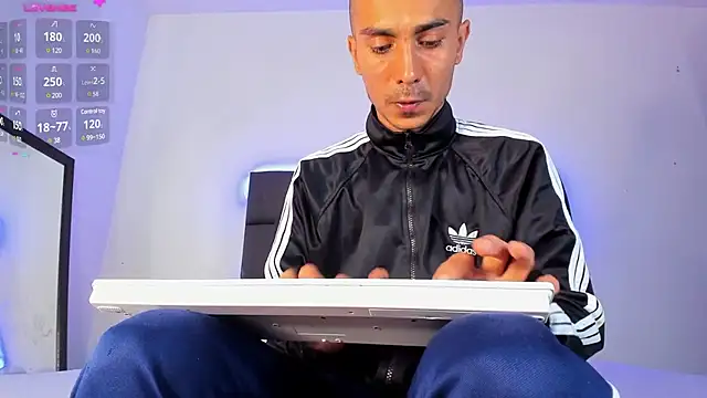 steven hott8 online show from 8, 3, 2025