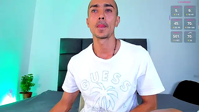 steven hott8 online show from 15, 12, 2025