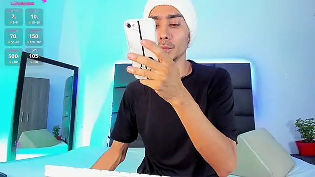 steven hott8 online show from 12, 2, 2025