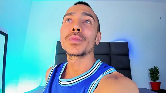 steven hott8 online show from 2, 11, 2025