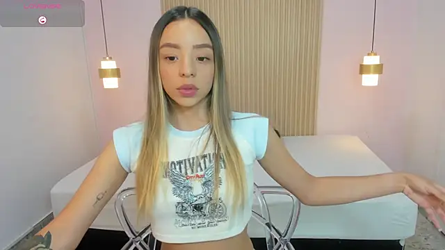 AliceRoss0 online show from 10, 4, 2026