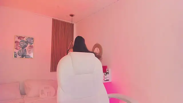 TiffanyWright online show from 16, 12, 2025