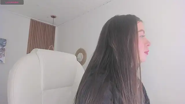 TiffanyWright online show from 2, 2, 2026