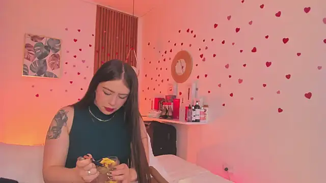 TiffanyWright online show from 14, 4, 2026