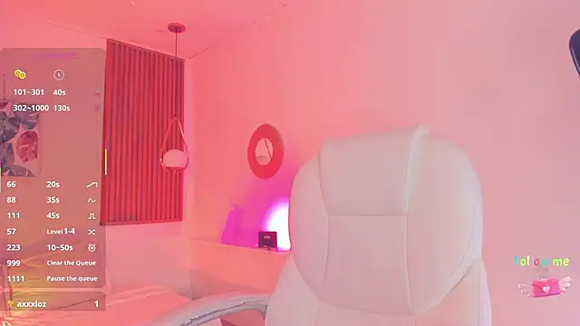 Snapshot of TiffanyWright chatting on 23, 10, 2025 TiffanyWright online show from 23, 10, 2025