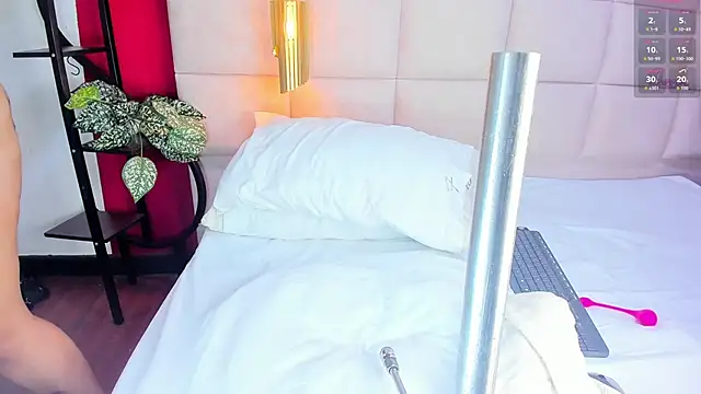 Snapshot of Amberluy chatting on 23, 2, 2026 Amberluy online show from 23, 2, 2026