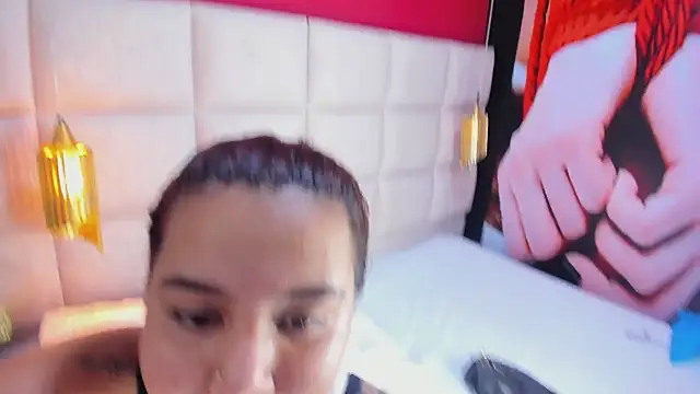 Amberluy online show from 4, 4, 2026